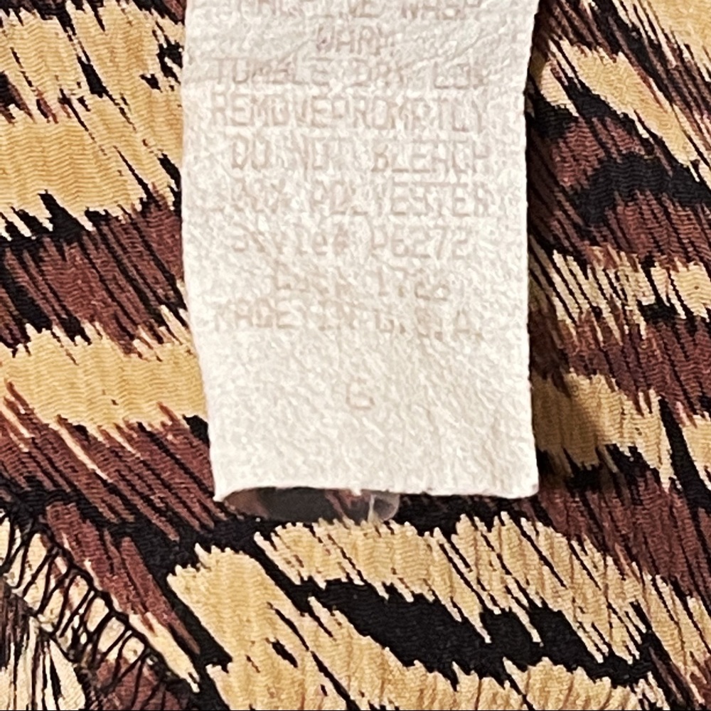 Animal Print Short Sleeve Blouse Top - Picture 7 of 10